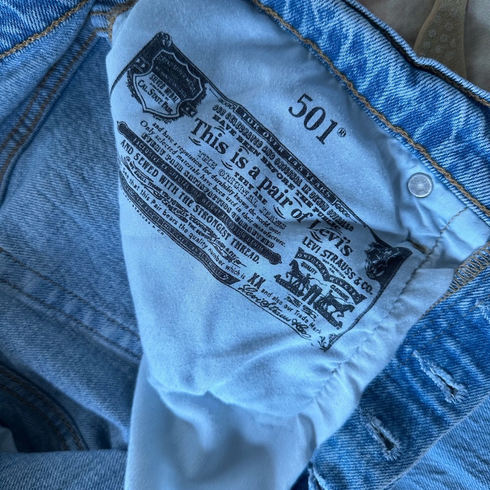 Levi's Men's Light Blue Straight Jeans - Picture 5 of 6